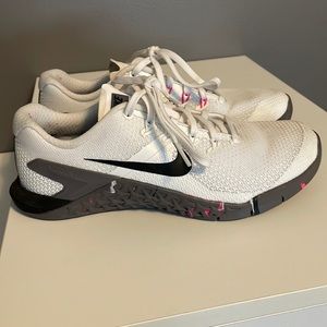 Nike metcon womens size 7.